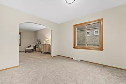 732 S 96th St, West Allis, WI 53214 - Photo 10