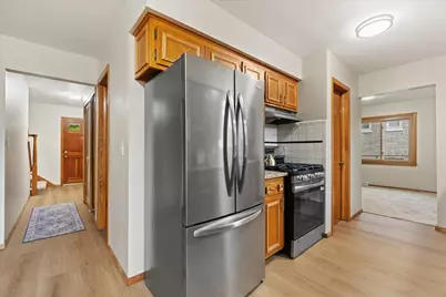 732 S 96th St, West Allis, WI 53214 - Photo 16