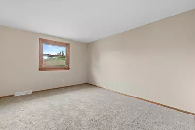 732 S 96th St, West Allis, WI 53214 - Photo 32