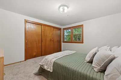 732 S 96th St, West Allis, WI 53214 - Photo 28