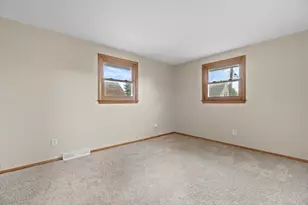 732 S 96th St, West Allis, WI 53214 - Photo 26