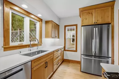 1305 S 124th St, Brookfield, WI 53005 - Photo 4