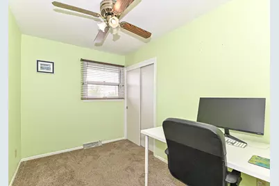 1350  Santa Monica Cir, Waukesha, WI 53186 - Photo 20