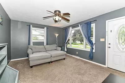1350  Santa Monica Cir, Waukesha, WI 53186 - Photo 4