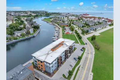 750 S Pier Dr #18, Sheboygan, WI 53081 - Photo 4