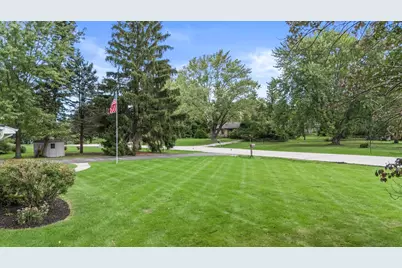 3275 S Thornapple Ln, New Berlin, WI 53146 - Photo 30