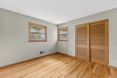 3275 S Thornapple Ln, New Berlin, WI 53146 - Photo 20