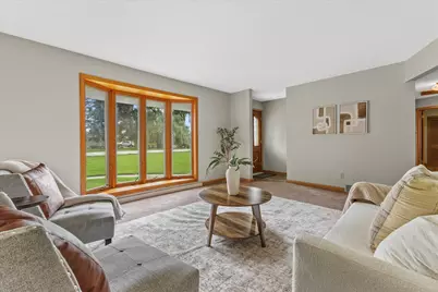 3275 S Thornapple Ln, New Berlin, WI 53146 - Photo 2