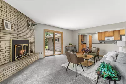 3275 S Thornapple Ln, New Berlin, WI 53146 - Photo 12