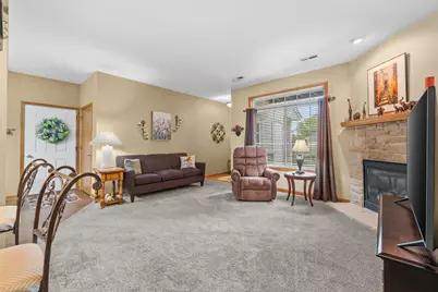W197N17128  Stonewall Dr, Jackson, WI 53037 - Photo 14