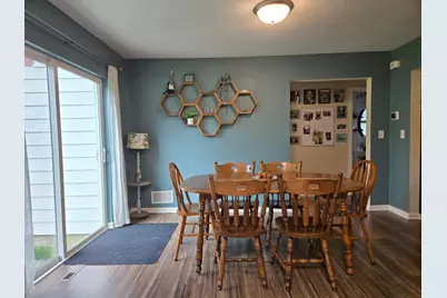 11904 W Oakwood Dr, Franklin, WI 53132 - Photo 10