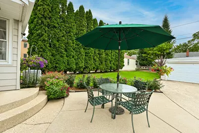 2336 N 82nd St, Wauwatosa, WI 53213 - Photo 36