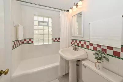 2336 N 82nd St, Wauwatosa, WI 53213 - Photo 14