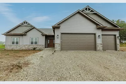 30625  Jeffrey Dr, Burlington, WI 53105 - Photo 2