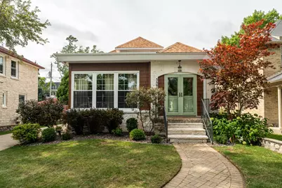 5861 N Bay Ridge Ave, Whitefish Bay, WI 53217 - Photo 2