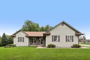 1110 Gruennert Ct, Jefferson, WI 53549 - Photo 1