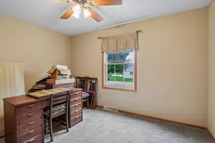 1110 Gruennert Ct, Jefferson, WI 53549 - Photo 28