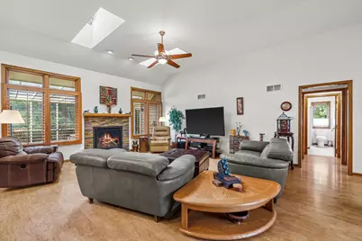 12629  Blue Stem Trl, Racine, WI 53108 - Photo 8