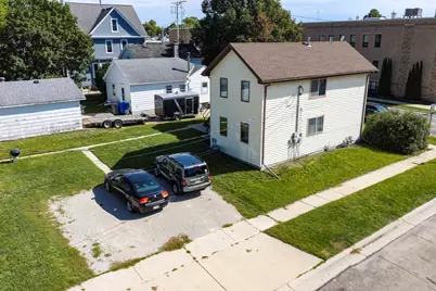 600 E Cady St, Watertown, WI 53094 - Photo 2