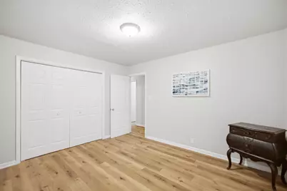 10325 W Silver Spring Dr, Milwaukee, WI 53225 - Photo 16