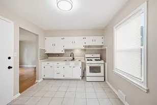 6826 W Congress St, Milwaukee, WI 53218 - Photo 6