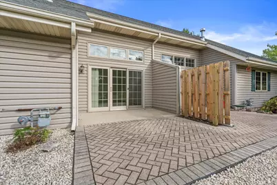 686  Stoney Creek Ct #2, West Bend, WI 53095 - Photo 24