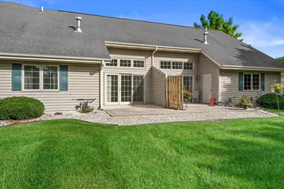 686  Stoney Creek Ct #2, West Bend, WI 53095 - Photo 26