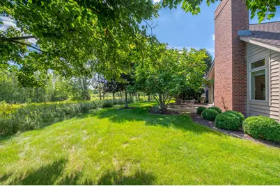10820 N Essex Dr, Mequon, WI 53092 - Photo 38