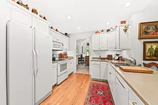 10820 N Essex Dr, Mequon, WI 53092 - Photo 20