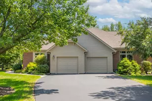10820 N Essex Dr, Mequon, WI 53092 - Photo 28
