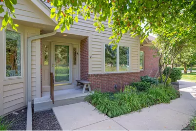 10820 N Essex Dr, Mequon, WI 53092 - Photo 32