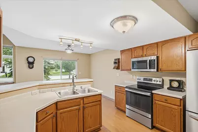 864  Ashley Ave, Port Washington, WI 53074 - Photo 10