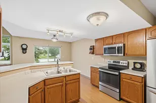 864 Ashley Ave, Port Washington, WI 53074 - Photo 10