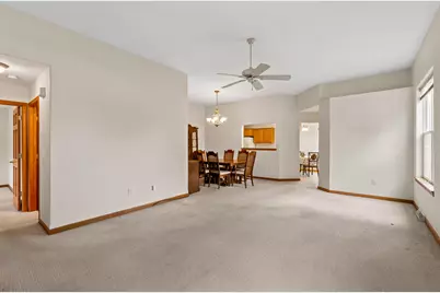 2824  Raintree Ln, Waukesha, WI 53189 - Photo 8