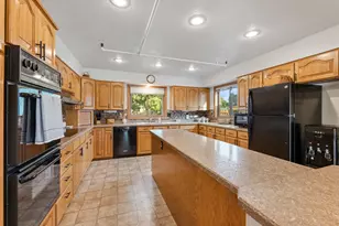 109 Winnebago St, Caledonia, MN 55921 - Photo 2