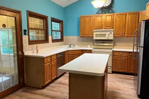 951 S Lake Shore Dr, Lake Geneva, WI 53147 - Photo 8
