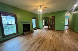 951 S Lake Shore Dr, Lake Geneva, WI 53147 - Photo 10