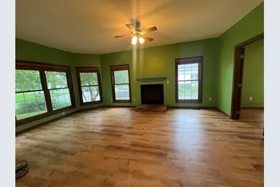 951 S Lake Shore Dr #6, Lake Geneva, WI 53147 - Photo 6