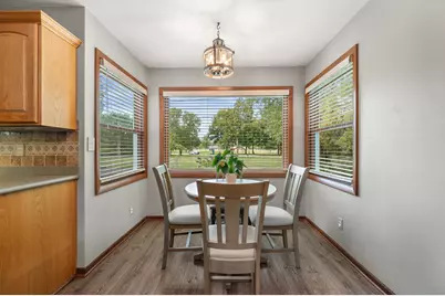 1324 W Paradise Ct, Glendale, WI 53209 - Photo 14