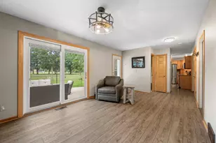 1324 W Paradise Ct, Glendale, WI 53209 - Photo 18