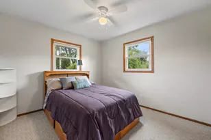 1324 W Paradise Ct, Glendale, WI 53209 - Photo 24