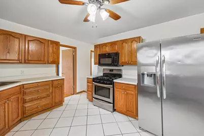 2100  Illinois St, Racine, WI 53405 - Photo 4