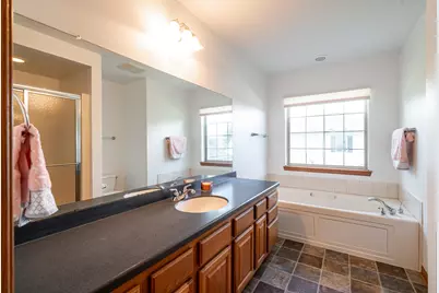 3762 E Stargrass Ln, Oak Creek, WI 53154 - Photo 18