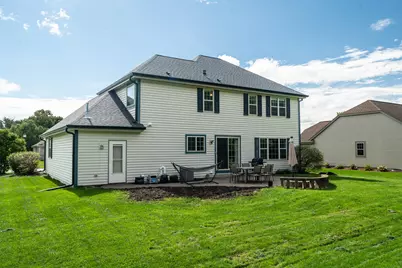 3762 E Stargrass Ln, Oak Creek, WI 53154 - Photo 2