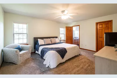 3762 E Stargrass Ln, Oak Creek, WI 53154 - Photo 16