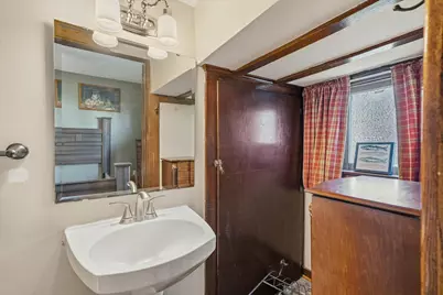 823  Center Ave, Oostburg, WI 53070 - Photo 20