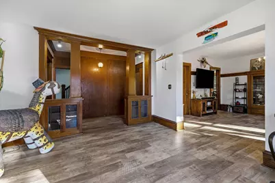 823  Center Ave, Oostburg, WI 53070 - Photo 6