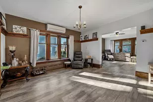 823 Center Ave, Oostburg, WI 53070 - Photo 10