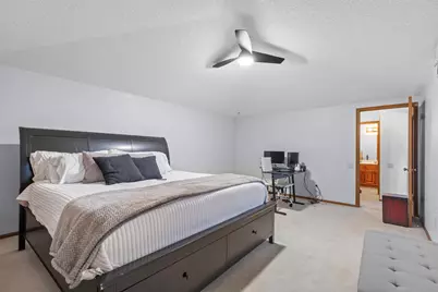 8122 S Legend Dr, Franklin, WI 53132 - Photo 14