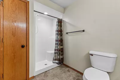 941 W York St, Oak Creek, WI 53154 - Photo 18